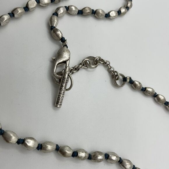 Kenneth Cole Reaction Necklace Abalone Pendant Silver Tone Vintage 90s 17” - 19” - Picture 5 of 12